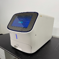 Invitrogen iBright 750 Imaging System image 1